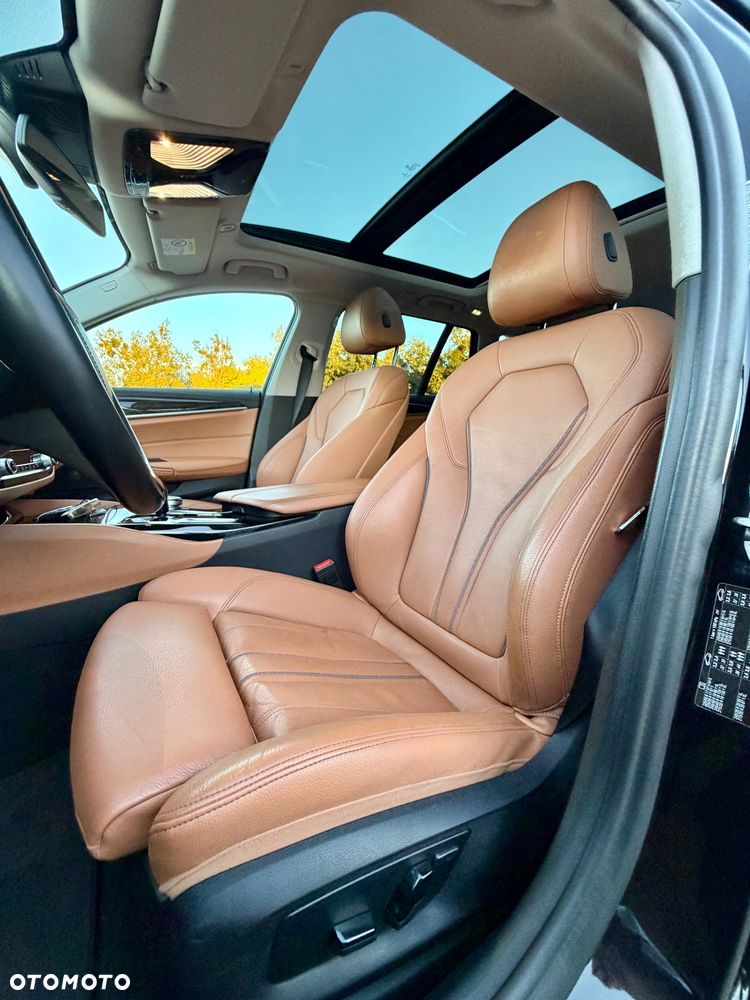 BMW Seria 5 525d Luxury Line - 8