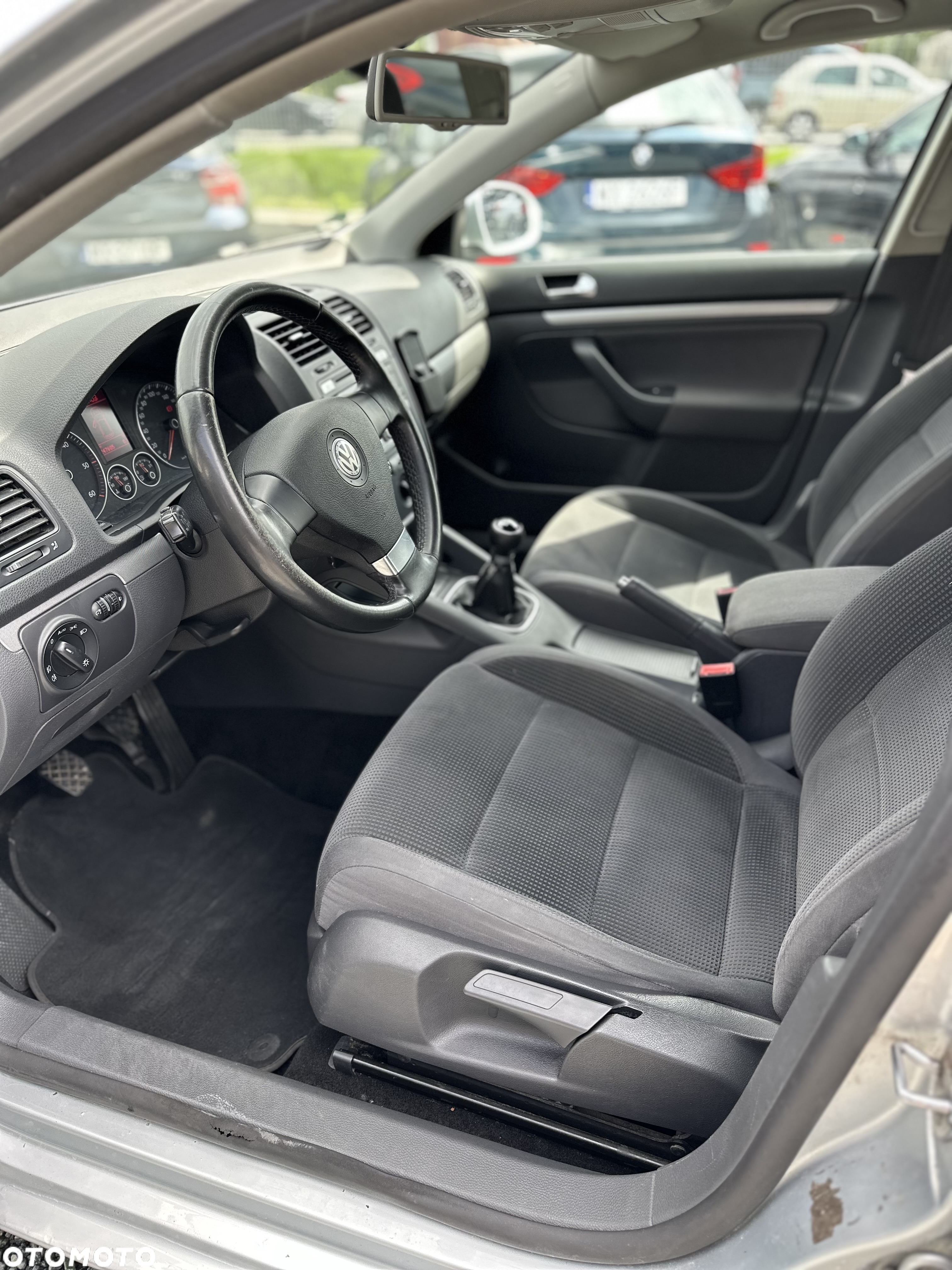 Volkswagen Golf 1.9 TDI DPF Edition BlueMotion - 12