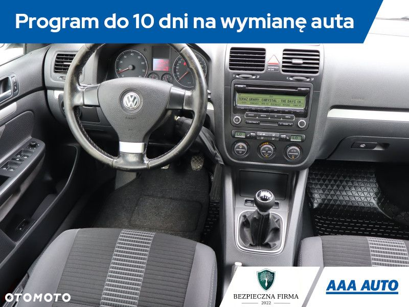 Volkswagen Jetta - 8