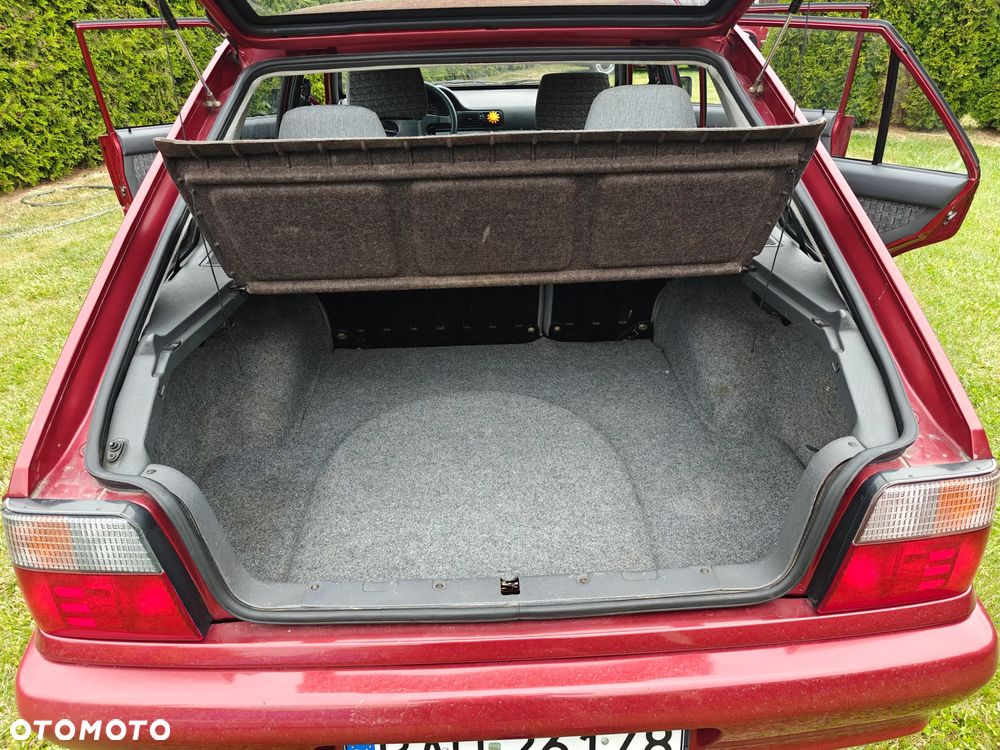 Polonez Caro - 16