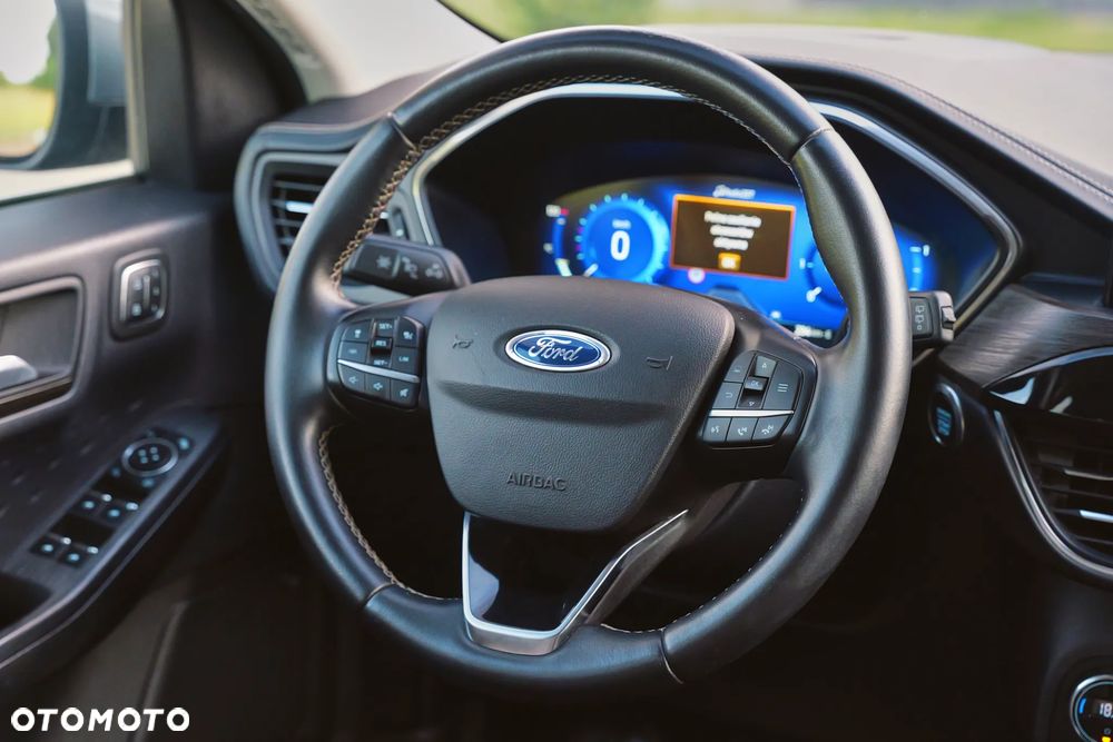 Ford Kuga - 25