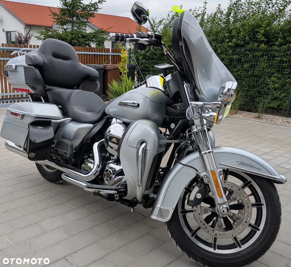 Harley-Davidson FLHTCU Ultra - 1