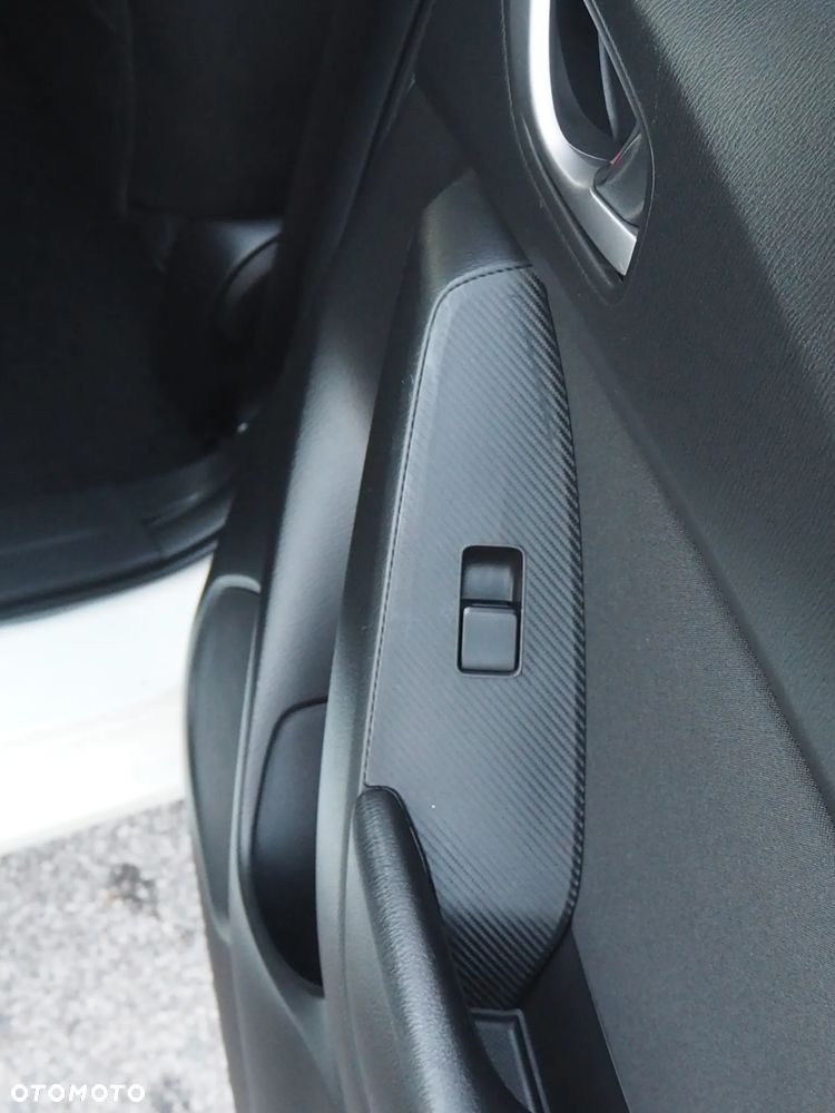 Mazda 3 SKYACTIV-G 120 Exclusive-Line - 17