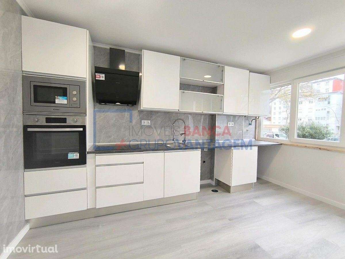 Apartamento T2 em Oeiras - Remodelado - Grande imagem: 3/25