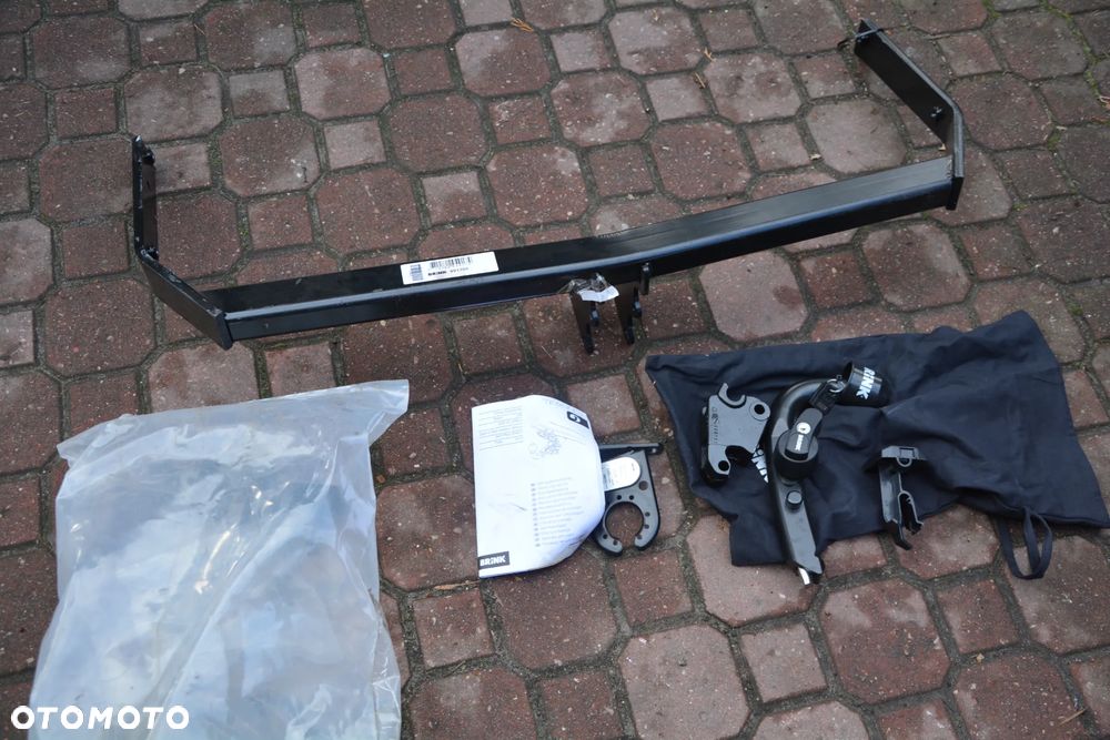 VW Golf VI 2008  -  hak wypinany Brink na klucz - 3