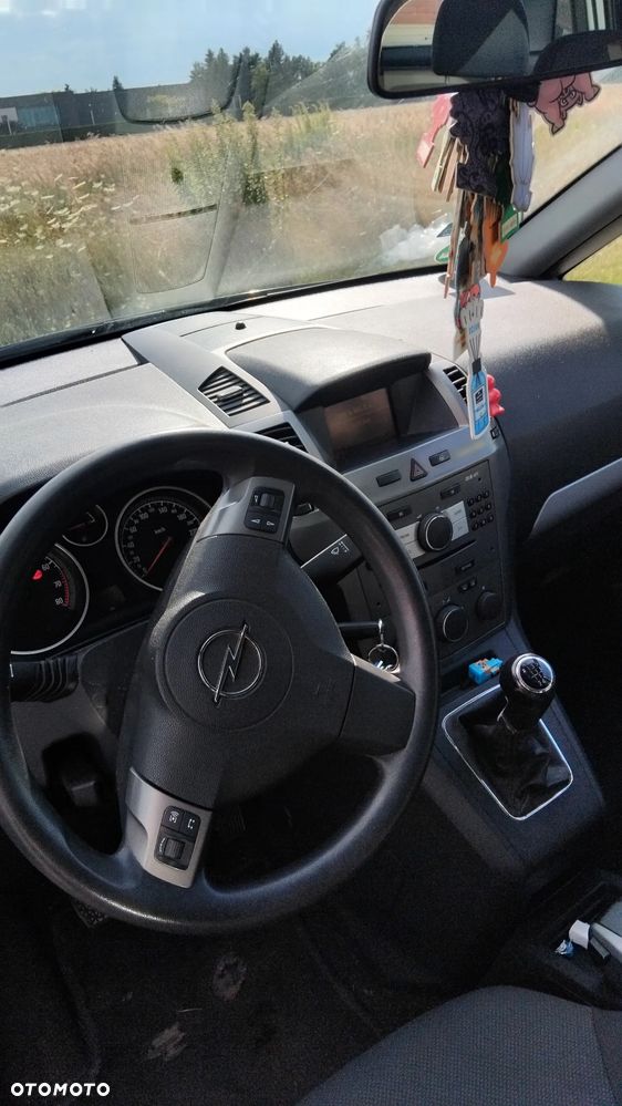 Opel Zafira 1.8 - 9