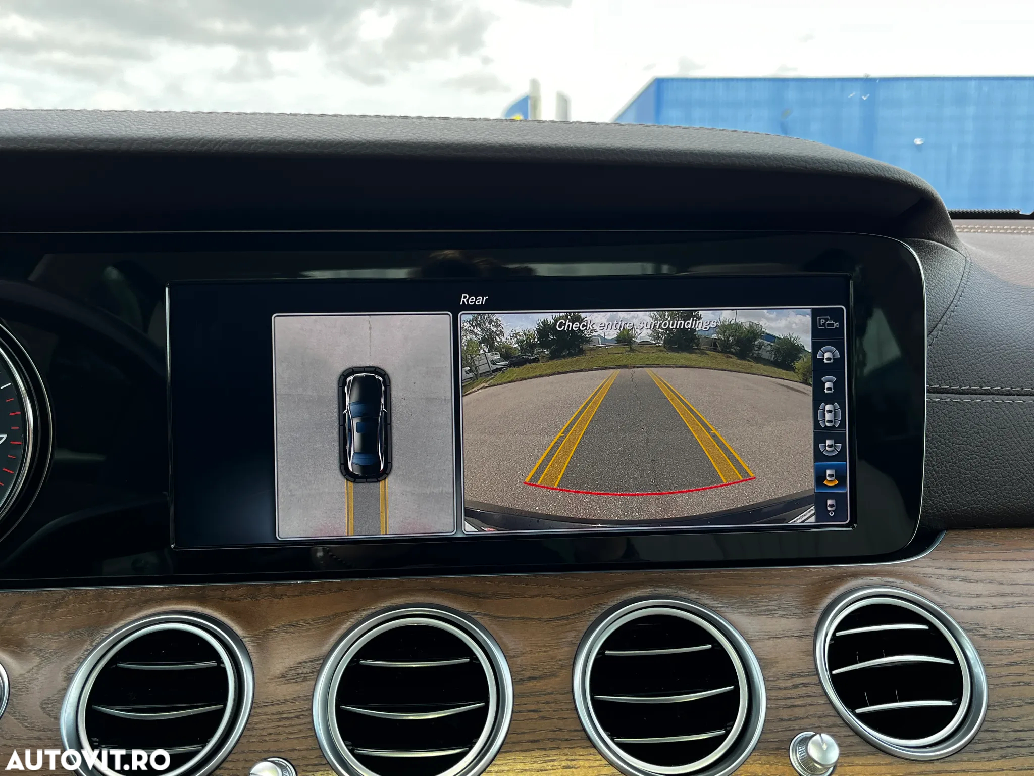 Mercedes-Benz E 300 9G-TRONIC Exclusive - 25
