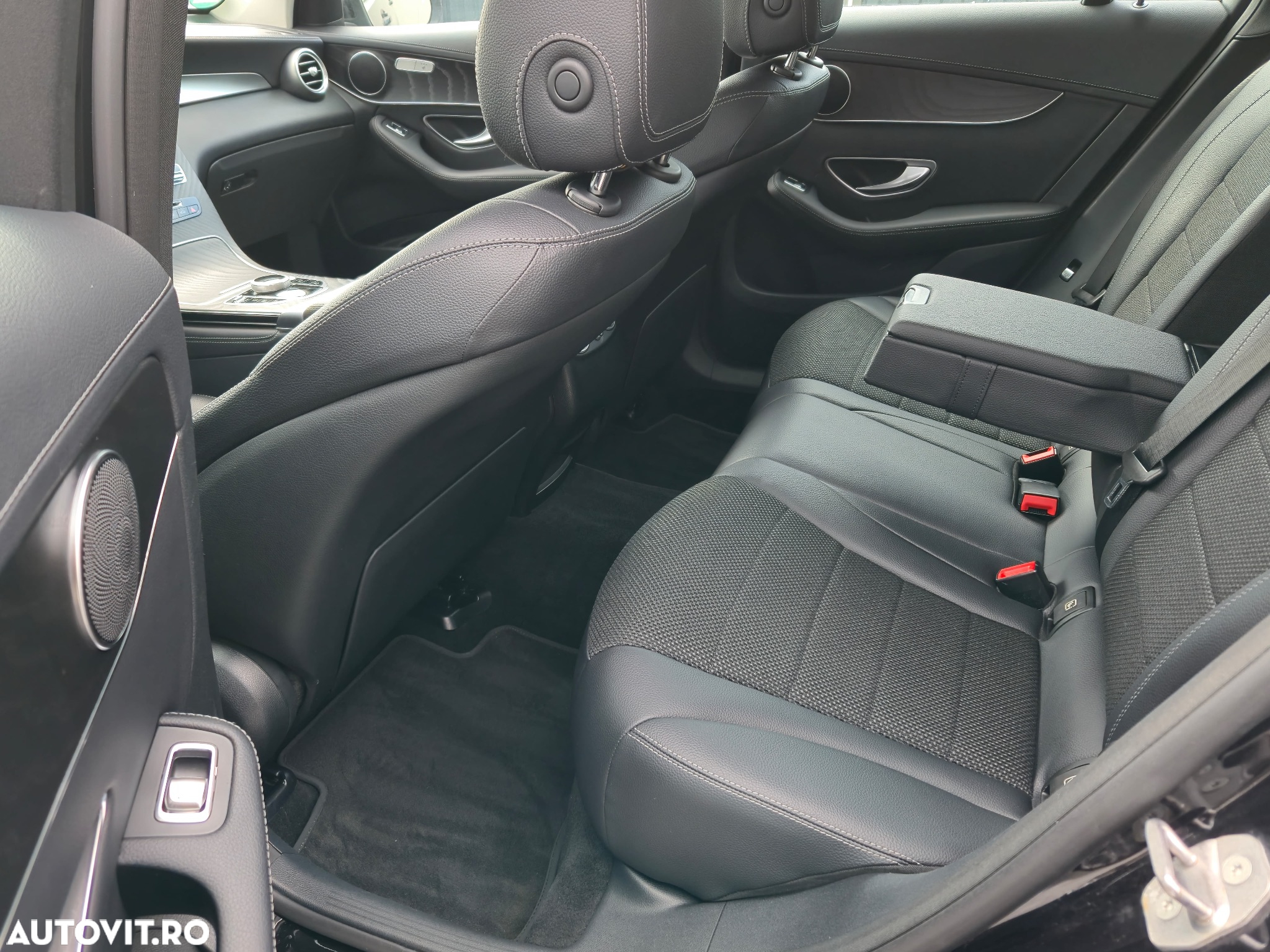 Mercedes-Benz GLC 220 d 4Matic 9G-TRONIC Exclusive - 35