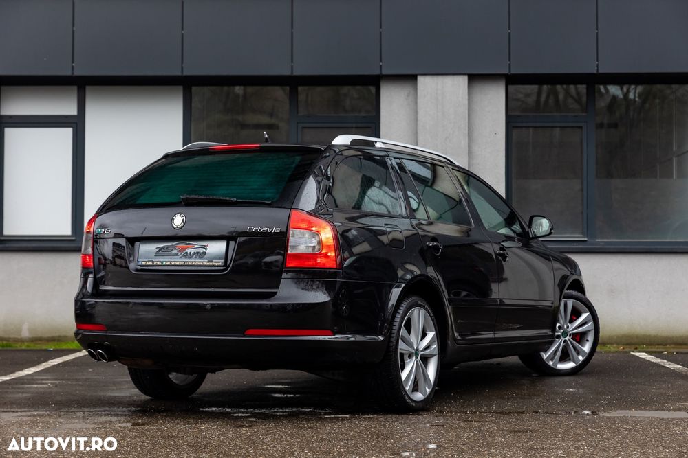 Skoda Octavia Combi 2.0 TDI DPF RS - 4
