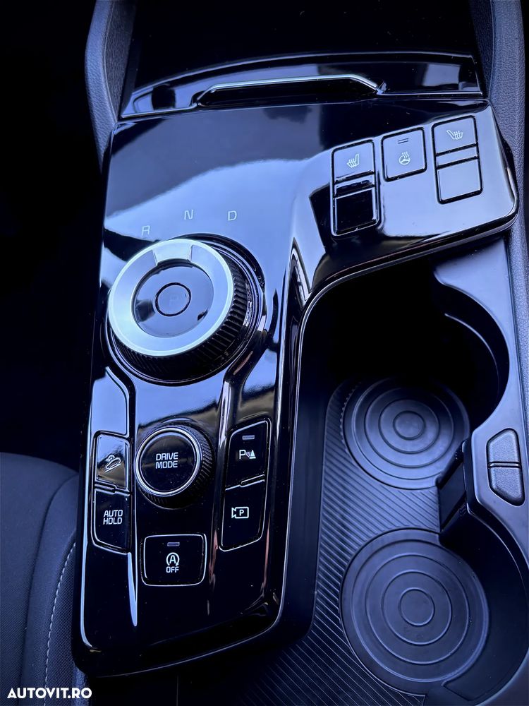 Kia Sportage 1.6 T-GDI MHEV 7DCT HP 4x2 Style - 4