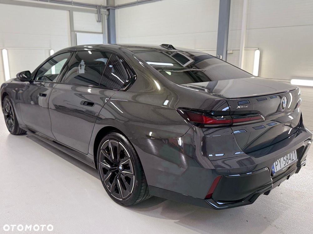 BMW Seria 7 730d mHEV - 2