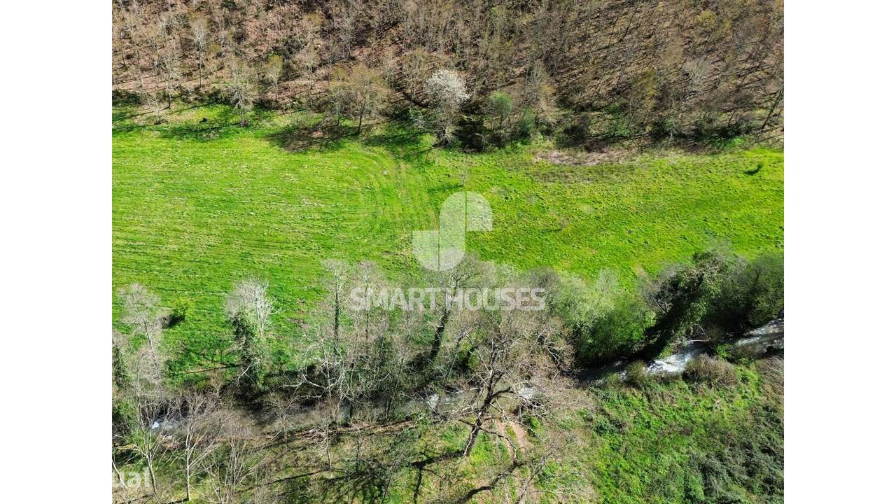 Ruína p/ reconstruir Arganil junto rio - Grande imagem: 4/9