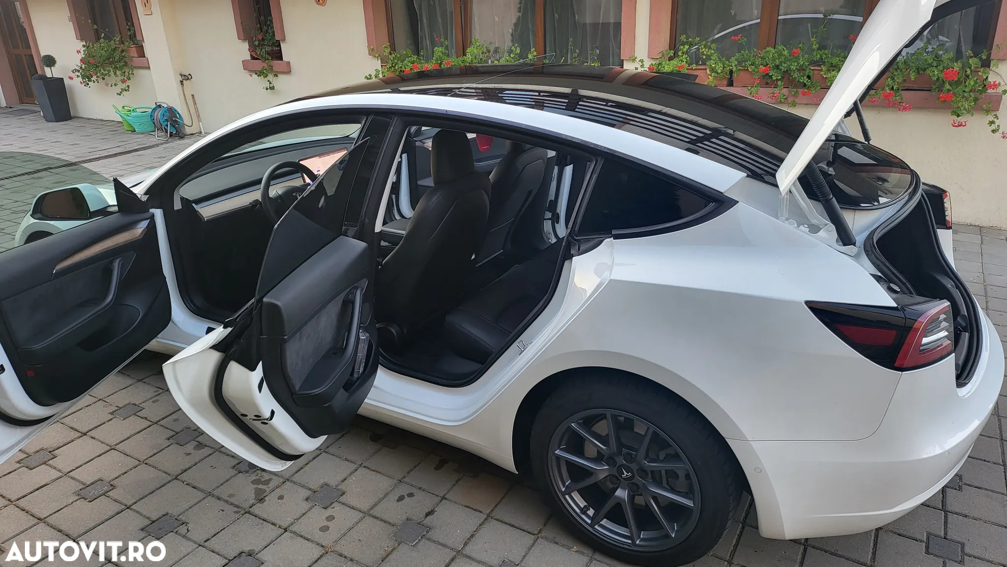 Tesla Model 3 Langstreckenbatterie Allradantrieb Dual Motor Performance - 14