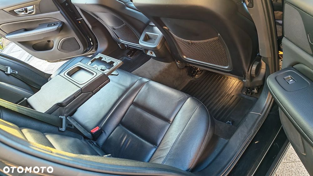 Volvo V60 D4 AWD Geartronic Inscription - 27