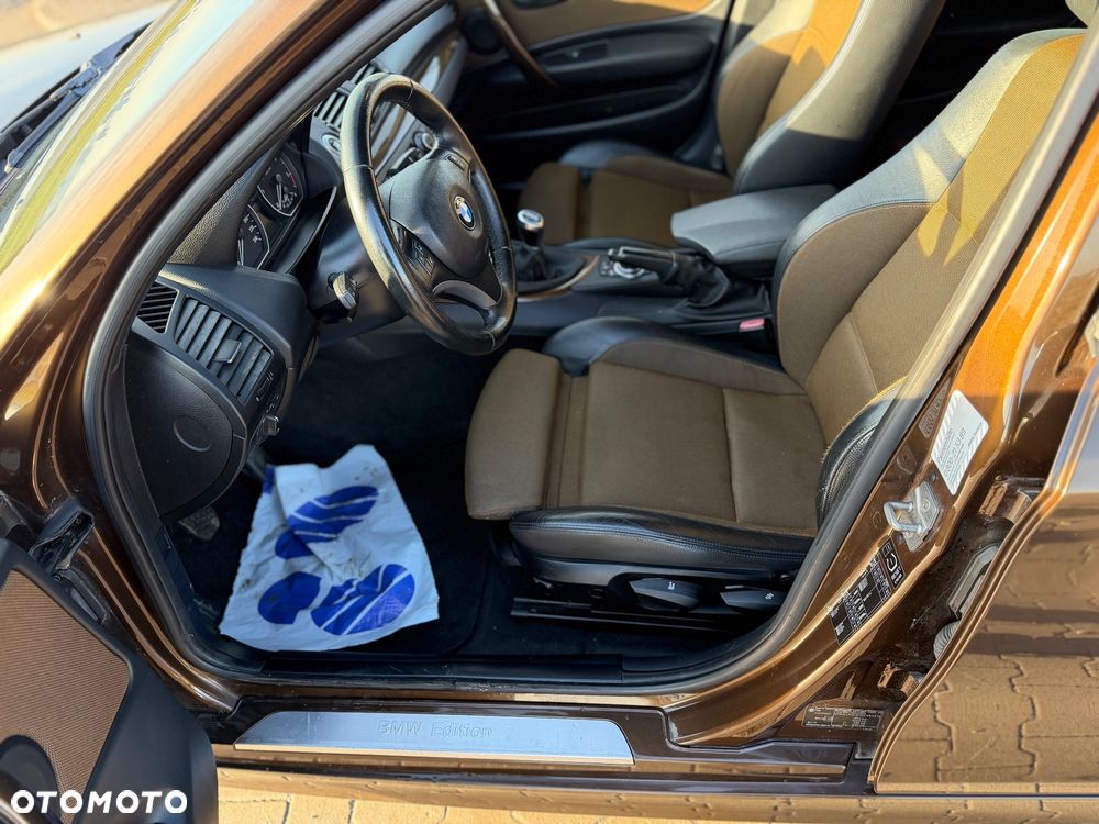 BMW Seria 1 120d - 19