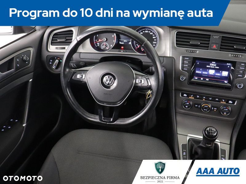 Volkswagen Golf - 9