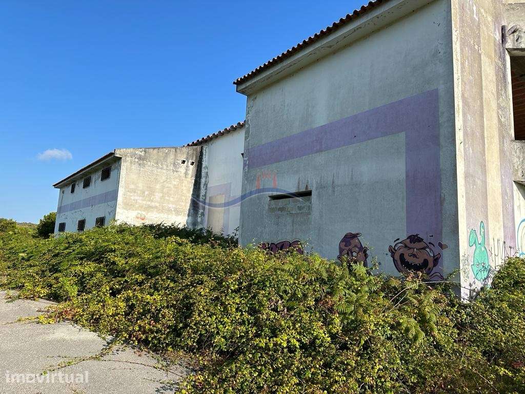 Prédio urbano - Praia do Pedrogão - Grande imagem: 4/40