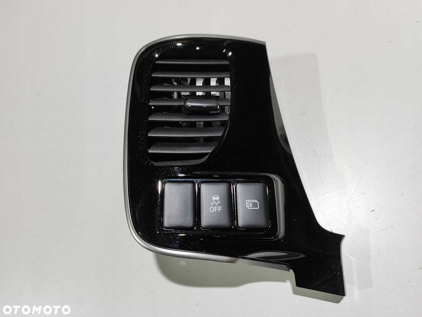 MITSUBISHI OUTLANDER III LIFT // PANEL ŚRODKOWY - 7