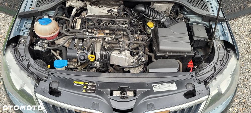 Skoda RAPID ver-1-6-tdi-dpf-ambition - 12