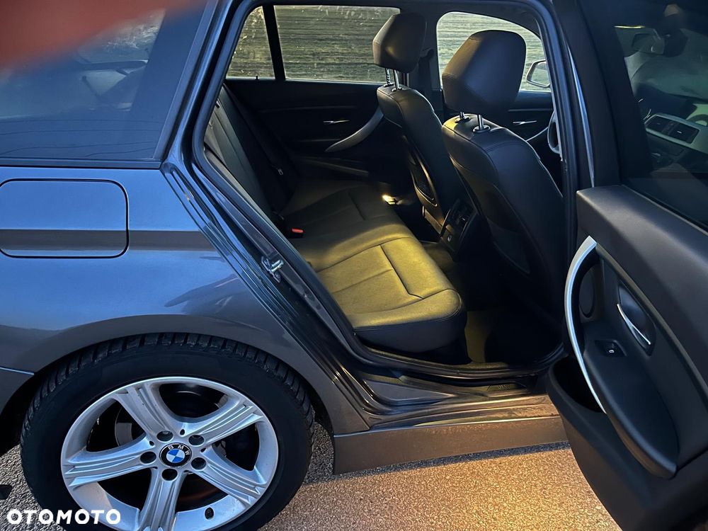 BMW Seria 3 320d Efficient Dynamics - 3