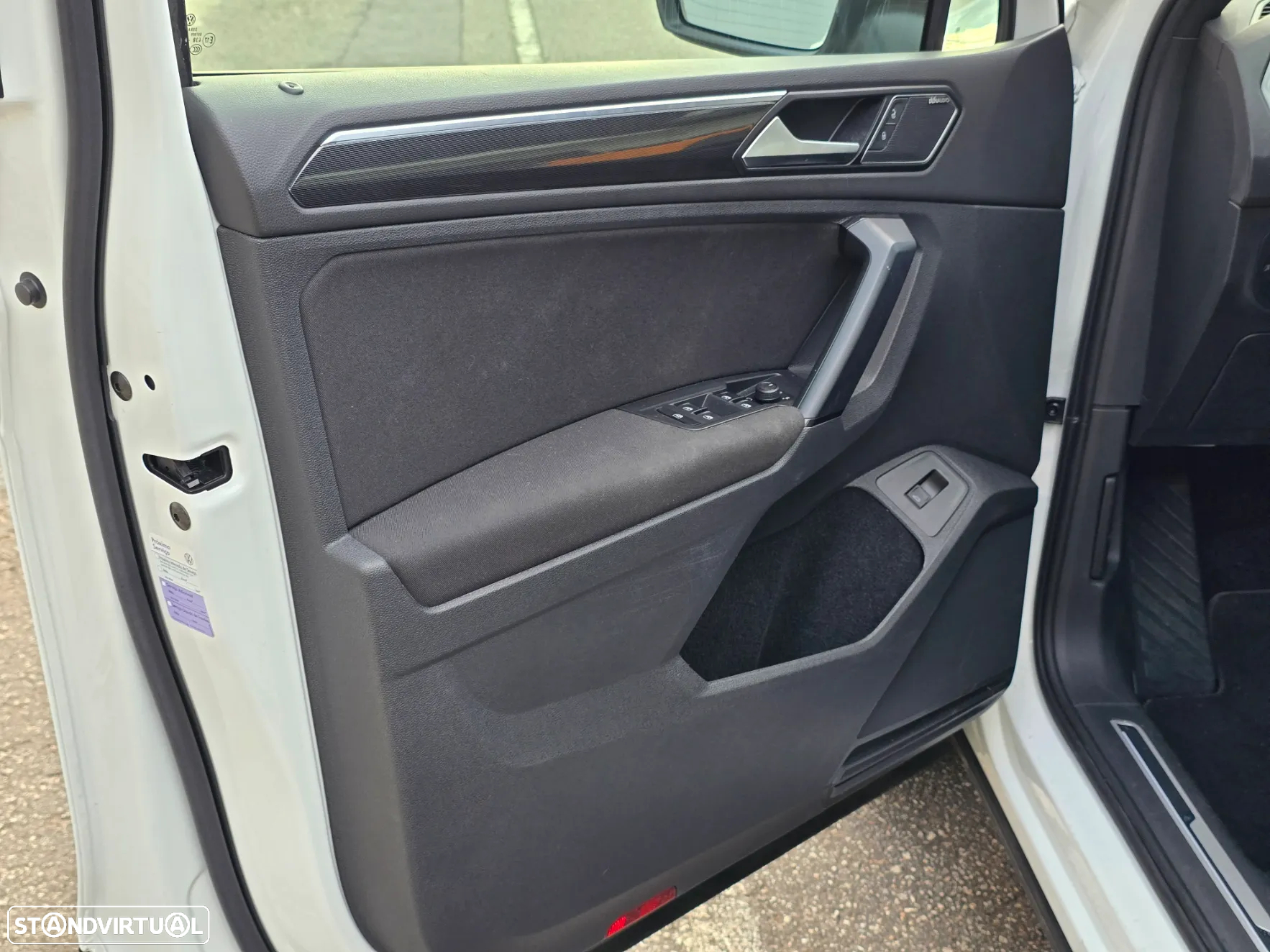 VW Tiguan 1.5 TSI R-Line DSG - 11