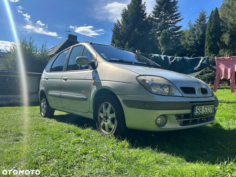 Renault Scenic 1.6 16V Luxe Dynamique - 1