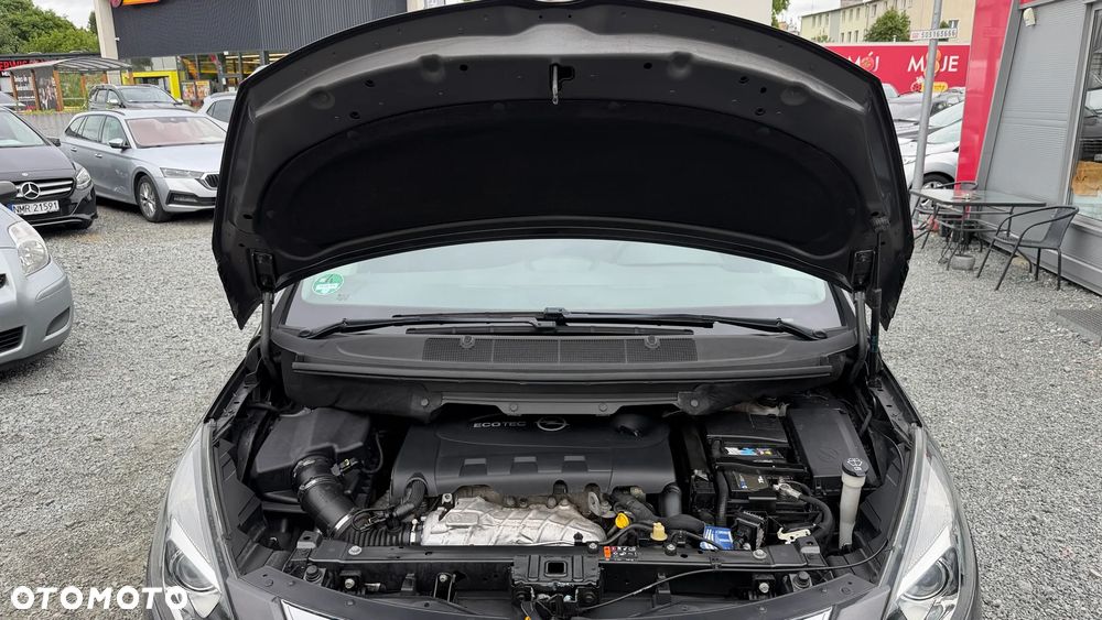 Opel Zafira - 20