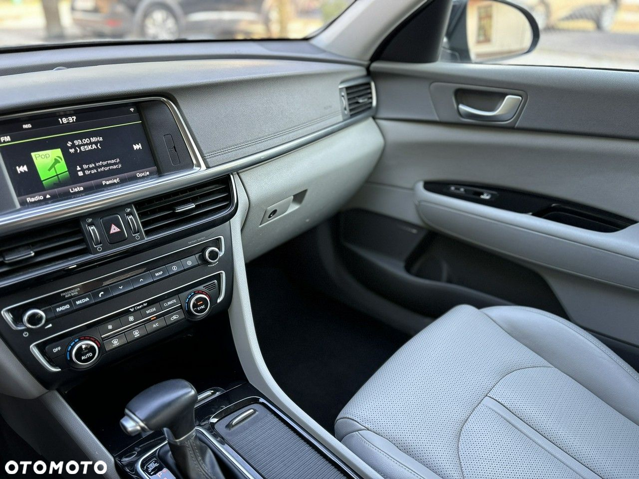 Kia Optima - 18