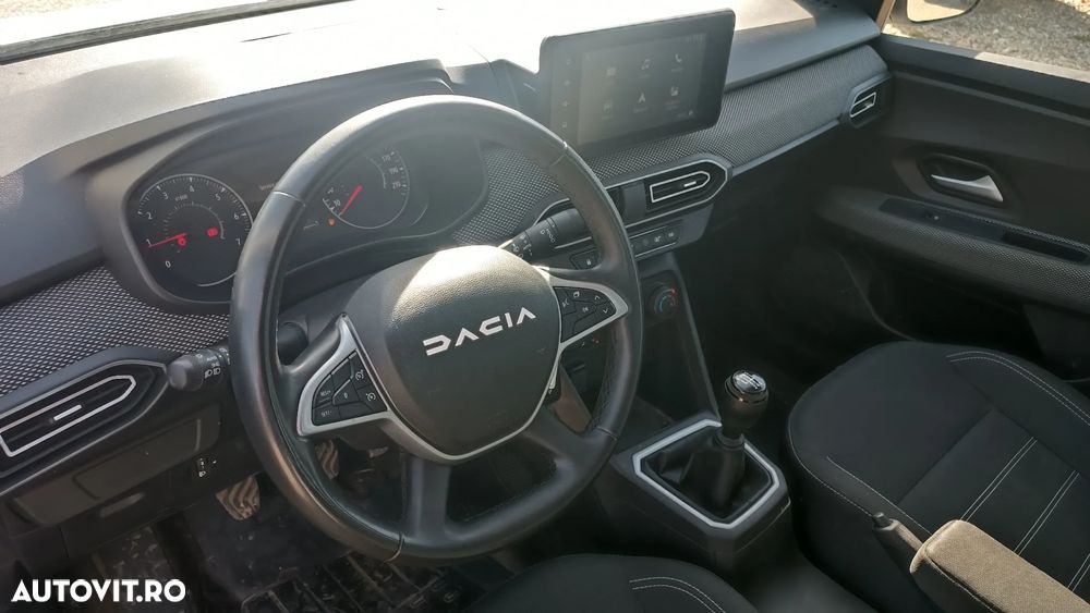 Dacia Logan TCe 90 MT6 Prestige - 9