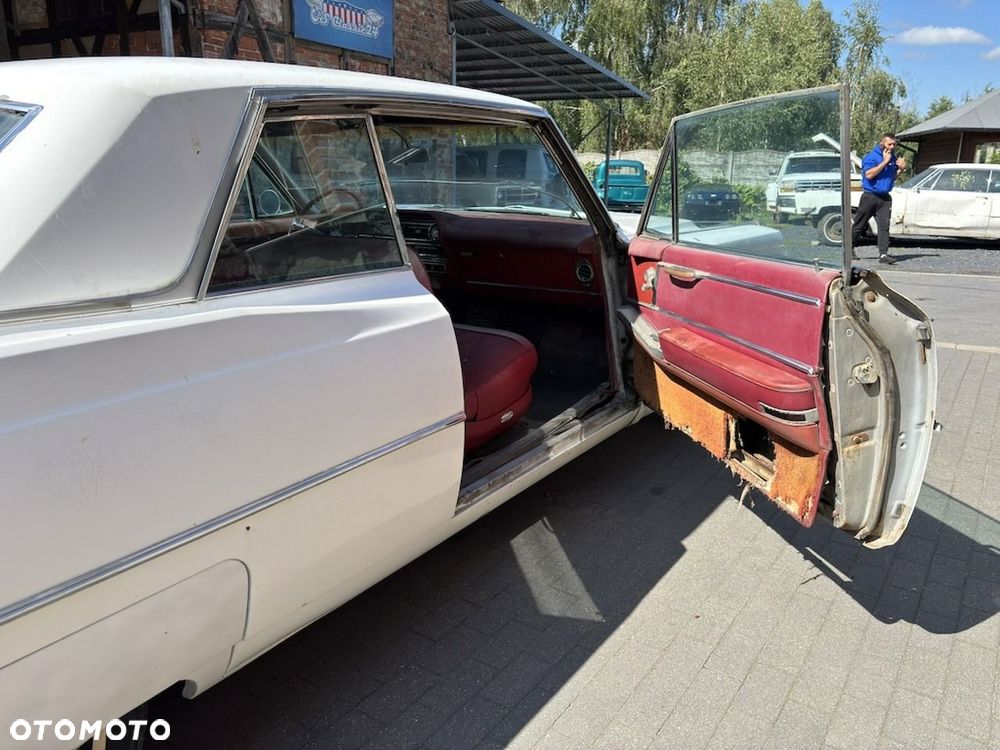 Cadillac Deville - 36