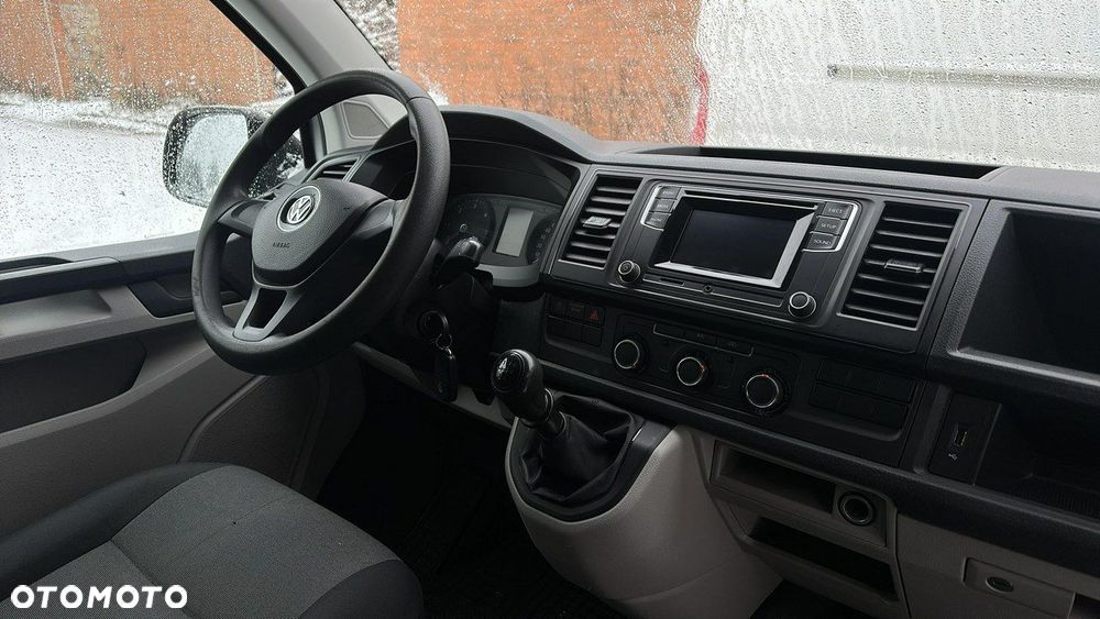Volkswagen Transporter - 11