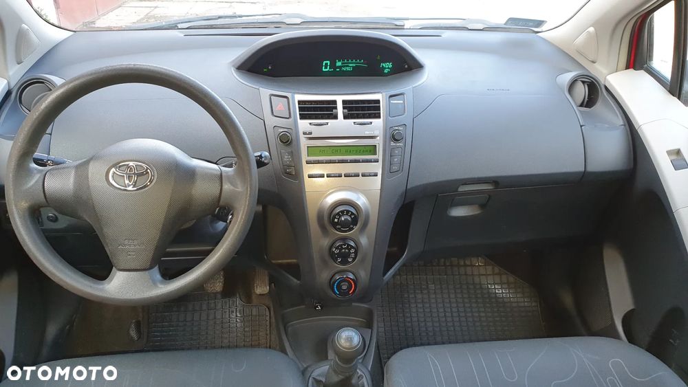 Toyota Yaris 1.0 Terra - 15