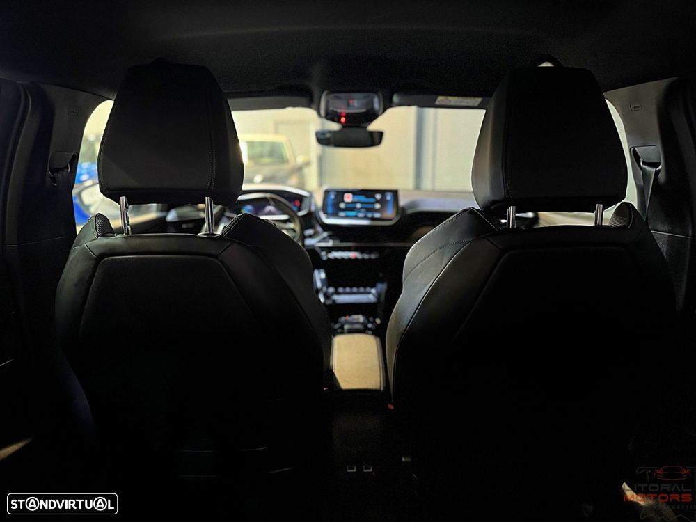 Peugeot 2008 1.2 PureTech GT EAT8 - 38
