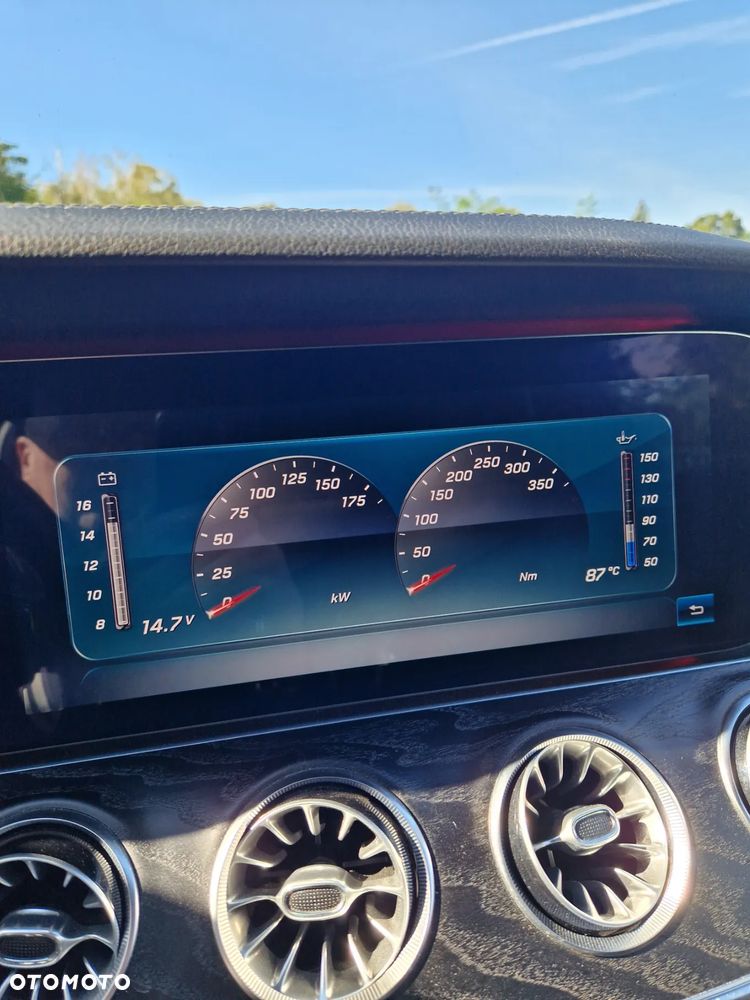 Mercedes-Benz Klasa E 200 Coupe 9G-TRONIC - 34