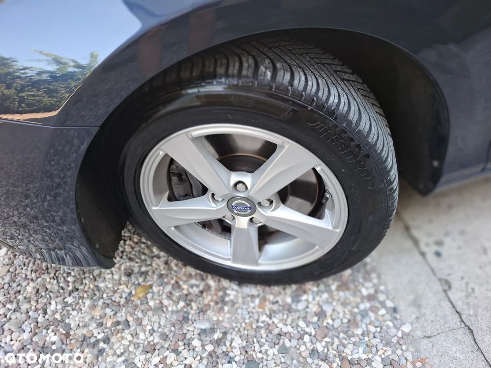 Volvo V40 D4 Momentum - 11