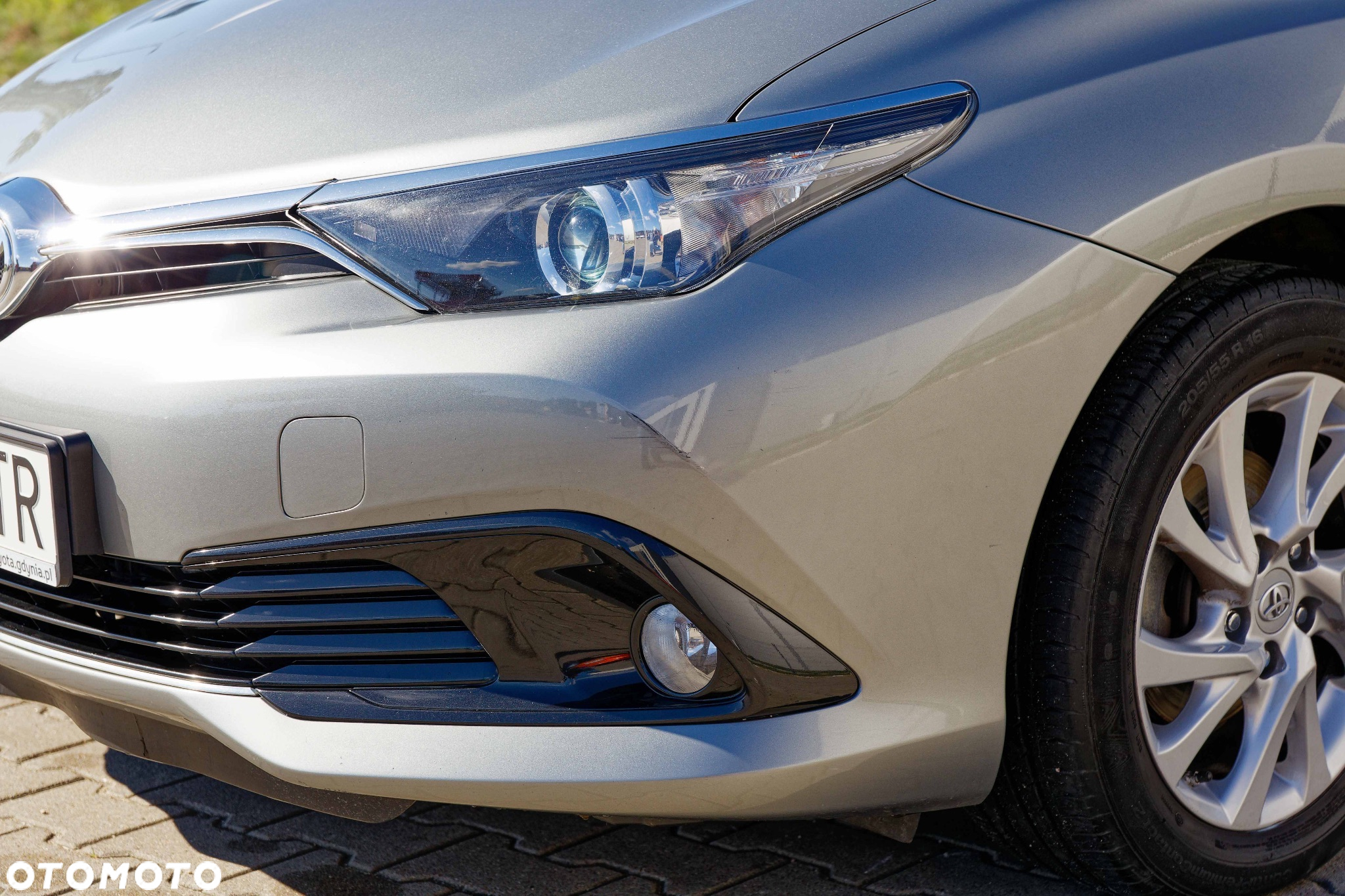 Toyota Auris 1.6 Premium - 15