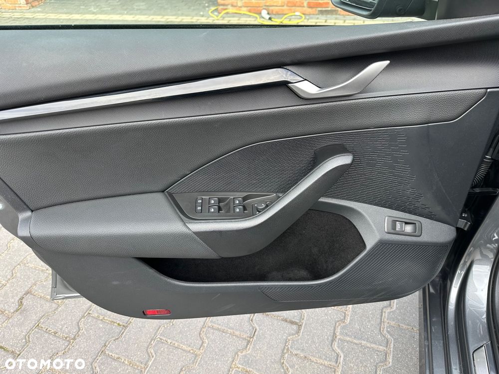 Skoda Octavia 1.5 TSI mHEV DSG Sportline - 20