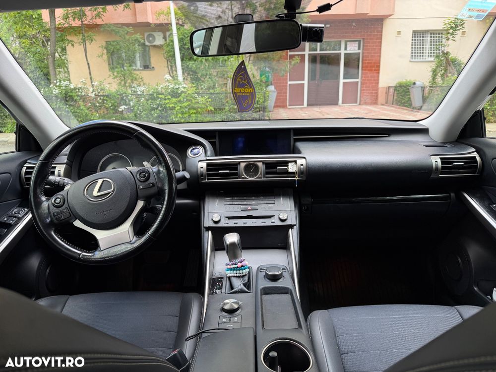 Lexus Seria IS 300h Aut. Business - 5