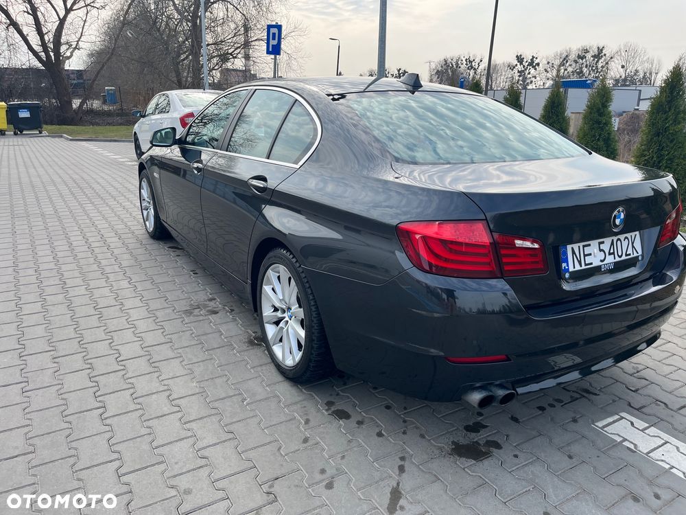 BMW Seria 5 528i - 22