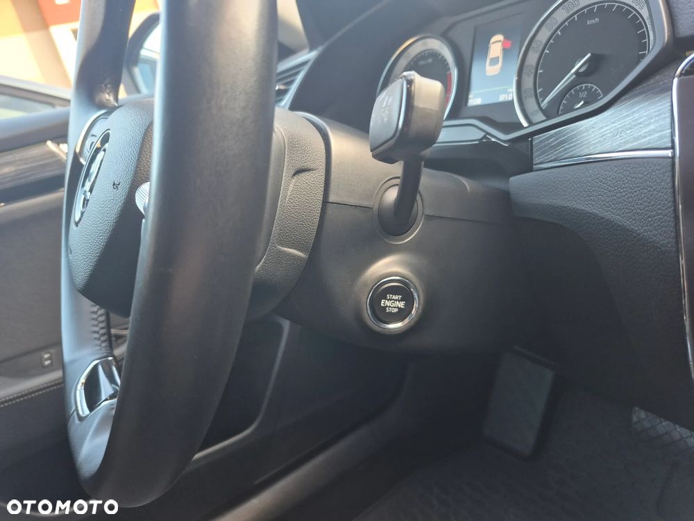 Skoda Superb 2.0 TSI DSG Style - 19