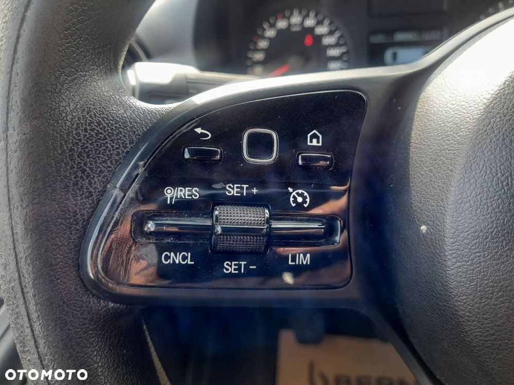 Mercedes-Benz Sprinter - 15