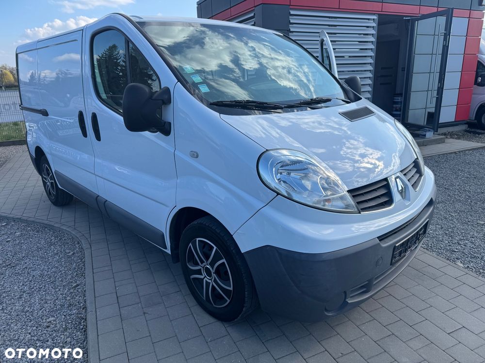 Renault TRAFIC - 1