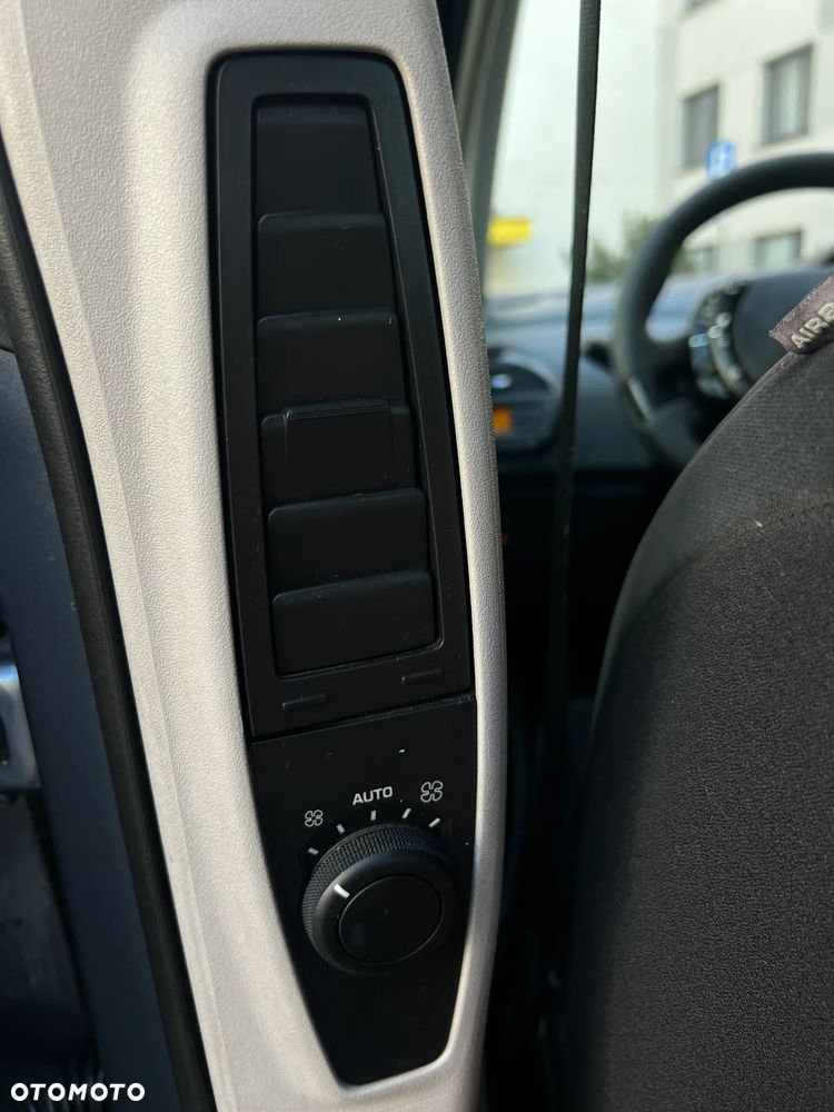 Citroën C4 Picasso - 29