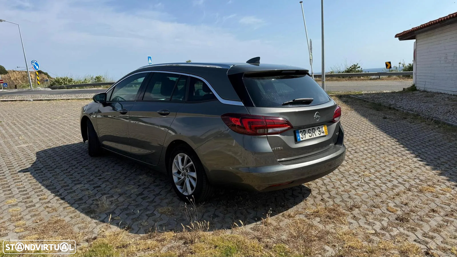 Opel Astra Sports Tourer - 4