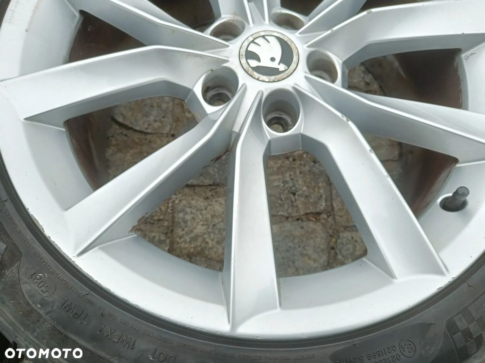 Felgi Aluminiowe 18 Skoda Superb 5x112 ET44 Seat Audi VW 3V0601025J - 18