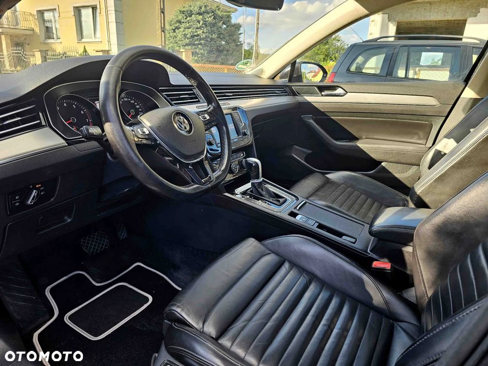 Volkswagen Passat 1.8 TSI (BlueMotion Technology) DSG Highline - 17