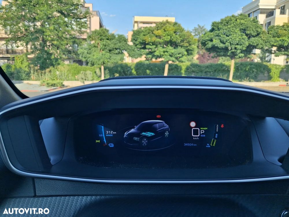 Peugeot 208 e-208 GT - 7