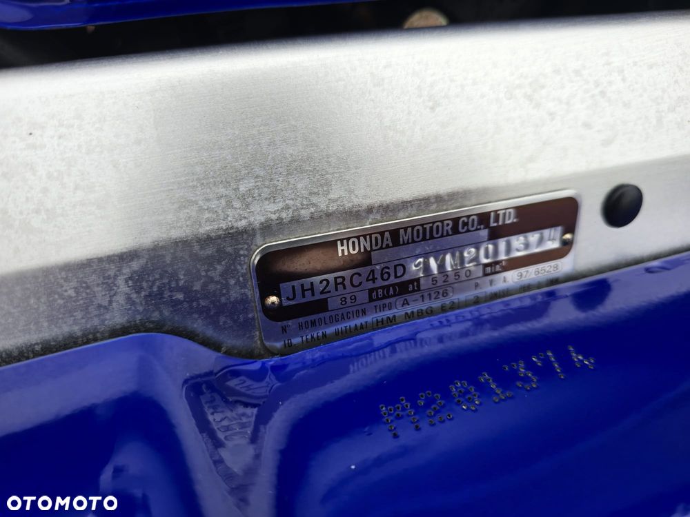 Honda VFR - 14