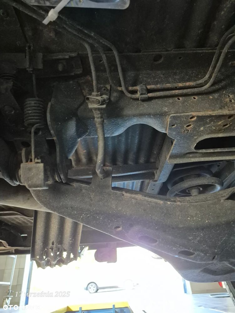 Volkswagen Caravelle GL - 27