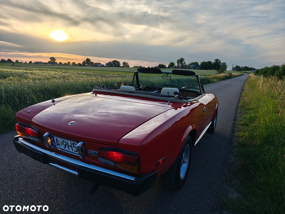 Fiat 124 Spider - 1